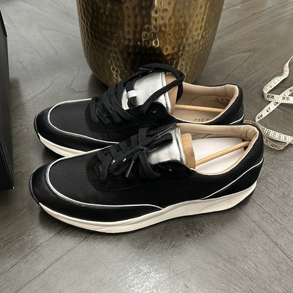 Naturalizer  Sarina Sneakers Black (WIDE) - Picture 6 of 12